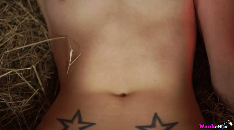 Country chick April O shows her pussy and hard perky nipples - 20. pic