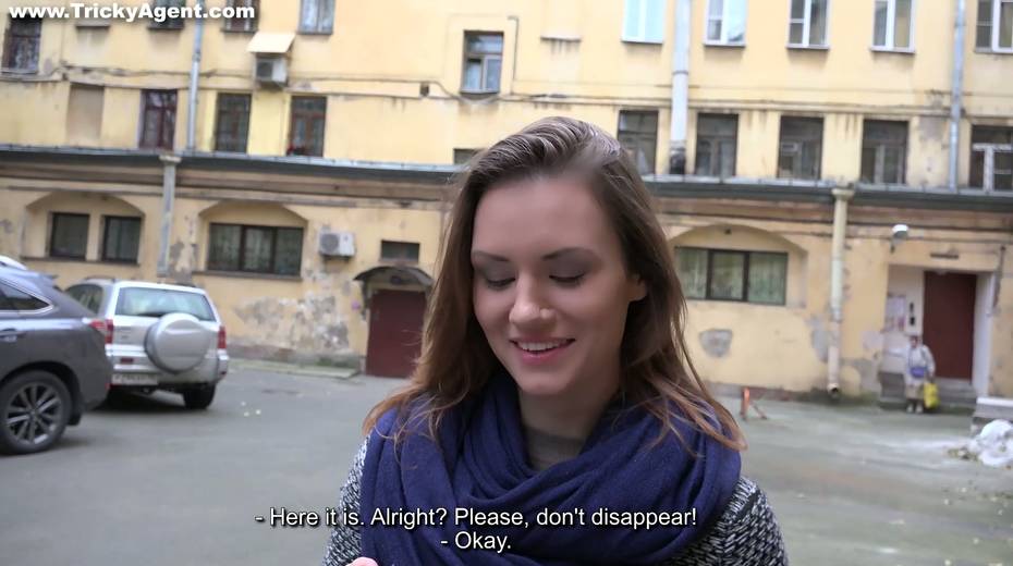 Russian amateur chick Sofy Torn does her best in casting XXX video - 4. pic