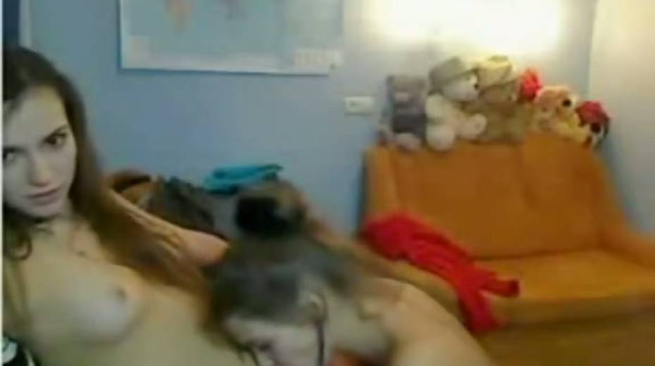 Heart-stopping amateur teens have passionate lesbian sex on webcam - 11. pic