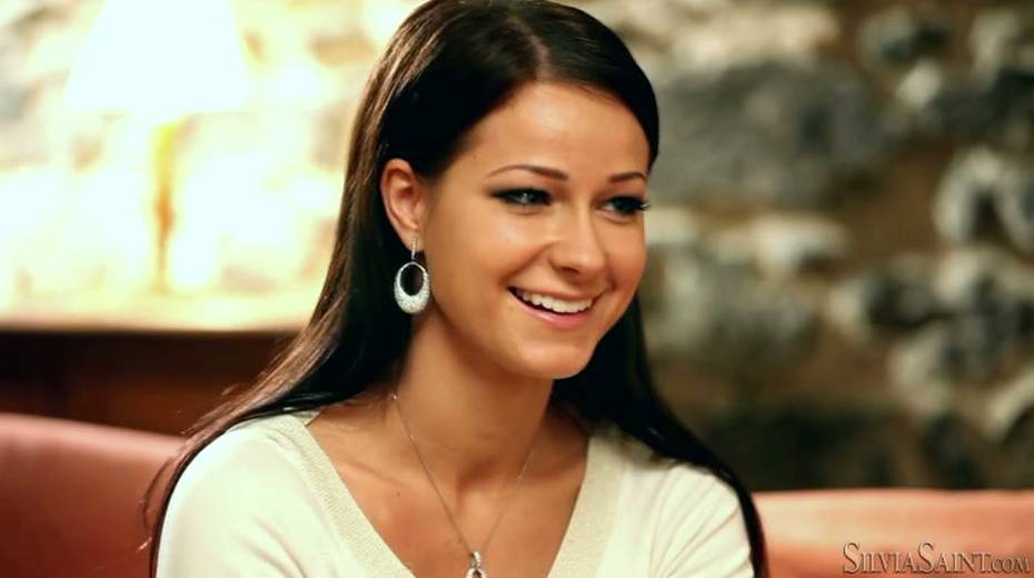 Sizzling hot brunette Melisa Mendini wants to become an adult model - 11. pic