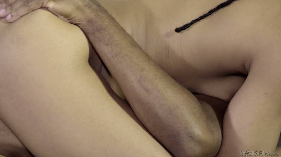 Black hottie Kira Noir gets intimate with her new boyfriend - 9. pic