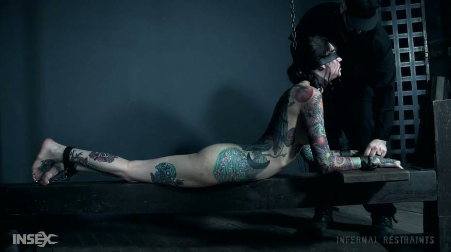 Tattooed sassy chick Rocky Emerson is punished in the dark room - 16. pic