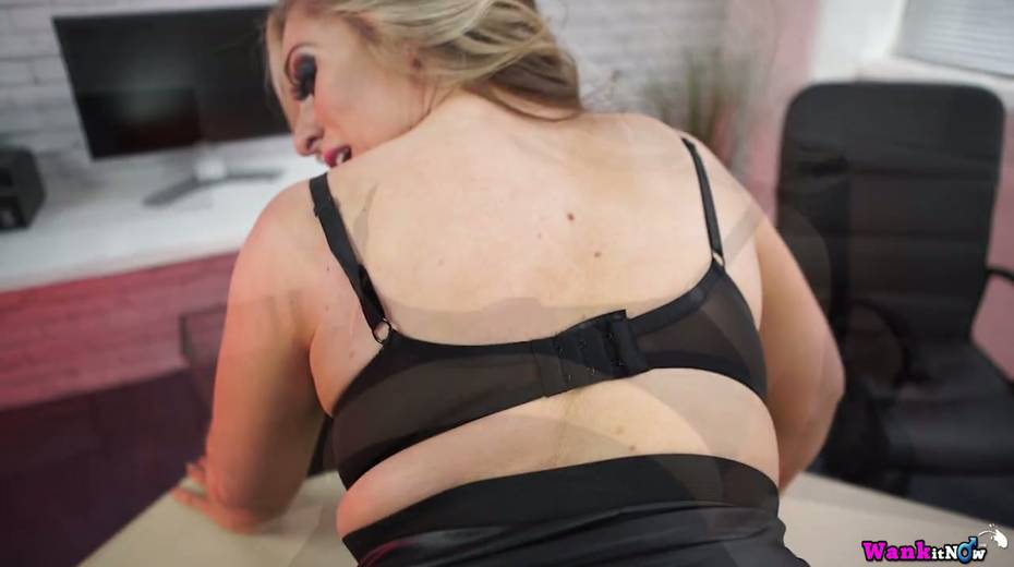 Whorish busty secretary Kellie OBrian gets her plump ass jizzed - 21. pic