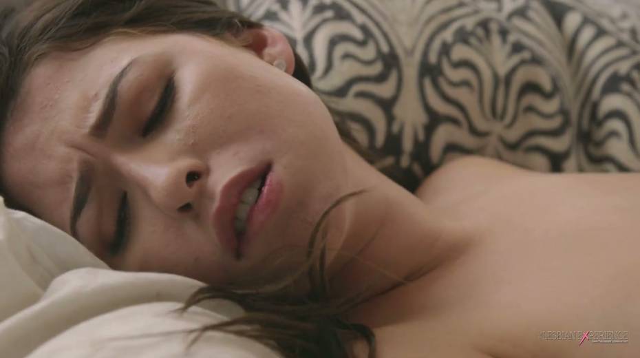 Seductive hoochie Kimmy Granger pleases pussy of her new paramour - 19. pic