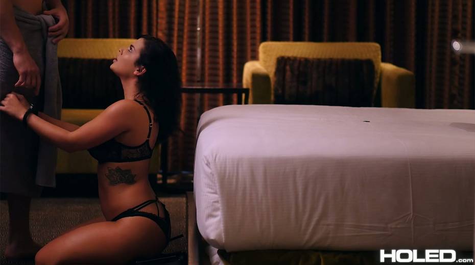 Sensual hoochie Keisha Grey takes cum in her fucked up stretched butt hole - 4. pic