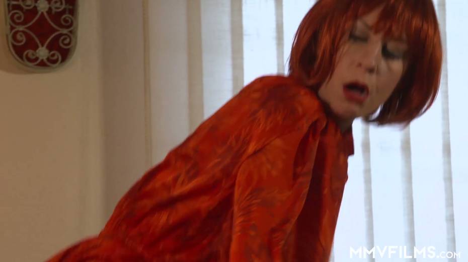 Red haired milf Valeria Jones enjoys having quickie with spy dude - 12. pic