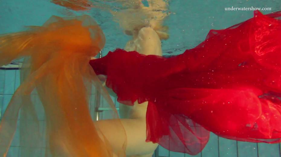 Pretty hot red head Nastya is stripping under the water - 17. pic