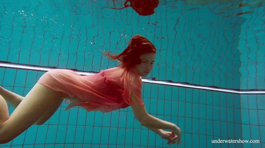Pretty hot swimming babe Deniska gets naked under the water - 13. pic