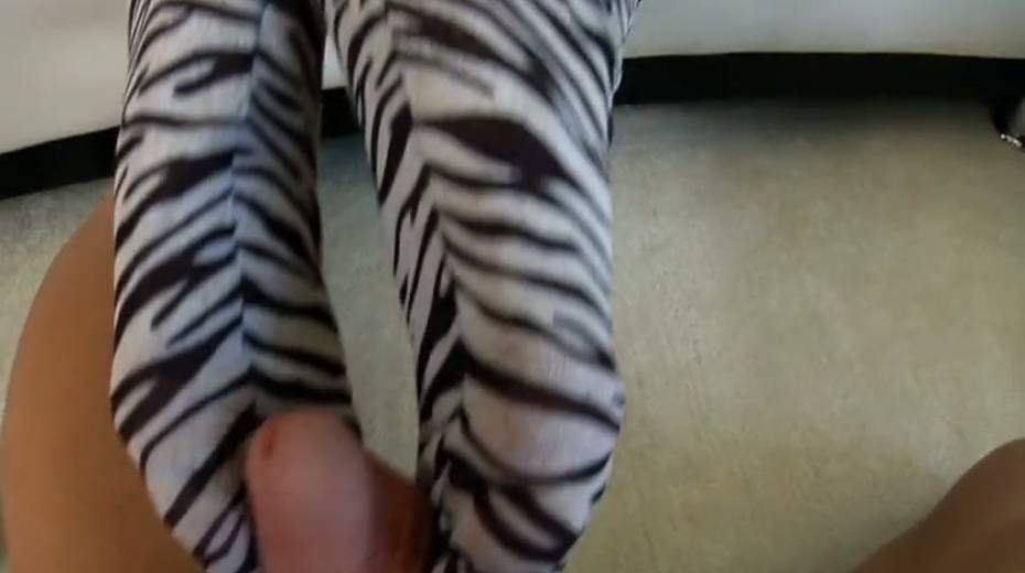 Lustful mom gives hot footjob before taking hard dong in her ass - 2. pic
