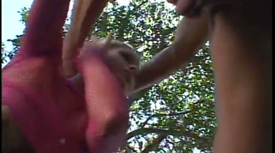 Blonde hoochie sucking fat ass cock deepthroat at the picnic - 8. pic