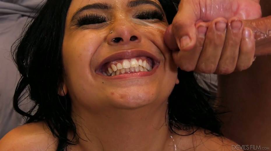 Skilled hooker Aaliyah Hadid serves group of well endowed and horny dudes - 26. pic
