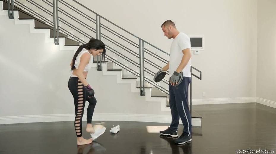 Boxing coach Danny Mountain fucks sexy brunette Adria Rae after taking a shower - 5. pic