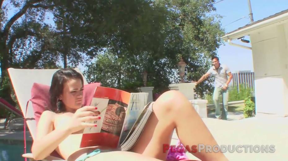 Dude enjoys fucking mouth and pussy of sexy tanned chick by the poolside - 2. pic