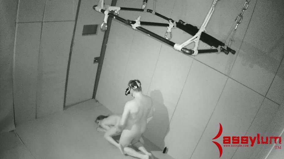 Kinky pervert in mask drills anal hole and deep throat of one lustful chick - 20. pic