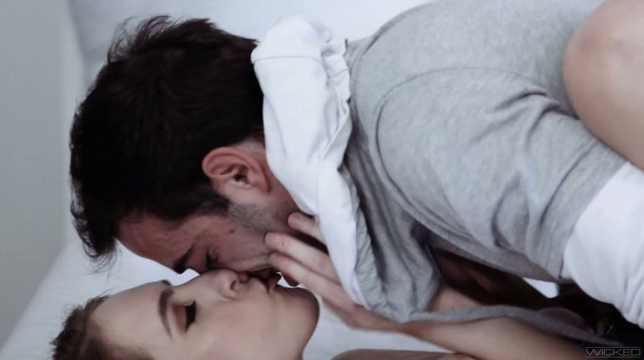 Captivating babe Cadence Lux gives a wonderful blowjob and gets her slit nailed - 8. pic