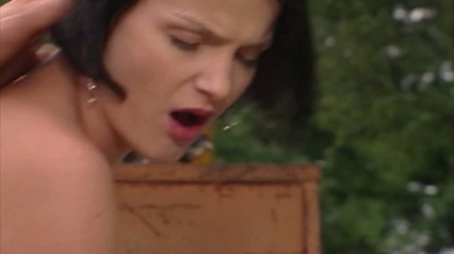 Leggy brunette Maria Mia is fucked by kinky furious man - 7. pic