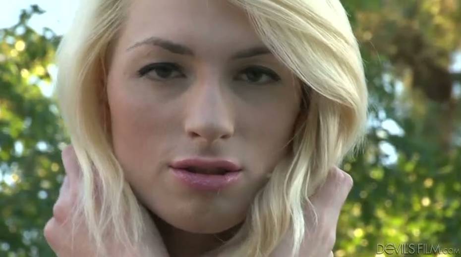 Skinny tranny masturbating in fishnet pantyhose - 15. pic