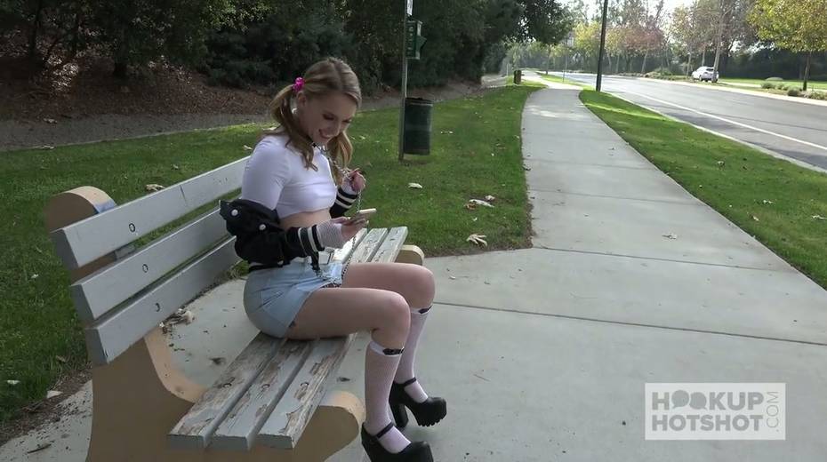 Sex-appeal chick is fucked by one kinky dude from hookups site - 2. pic