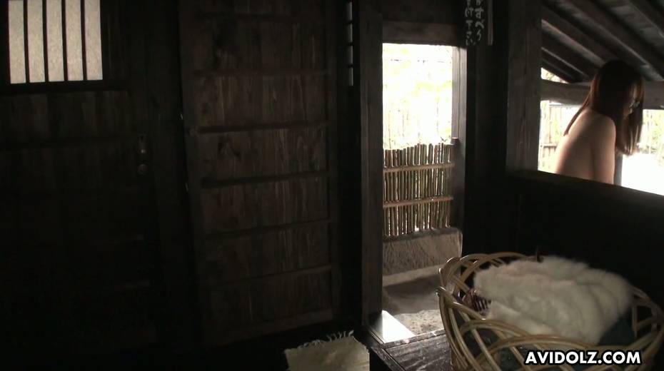 Kinky pale Japanese nympho in sunglasses Akiko Kurokawa is fucked well in hot springs - 4. pic