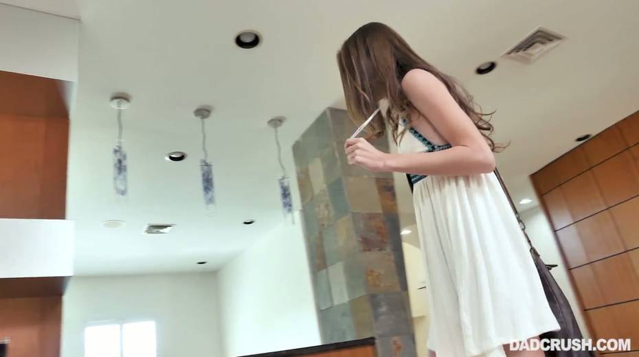 Blue eyed stepdaughter Kyler Quinn gives a rimjob and blowjob in hot POV clip - 2. pic