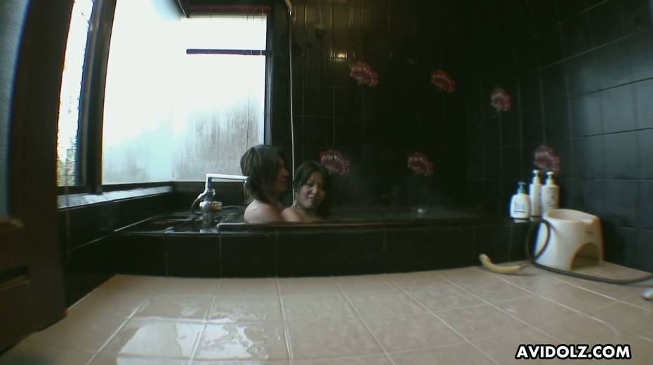 Asian hottie Saki Ogasawara gives a great Japanese blowjob and gets her pussy licked - 4. pic