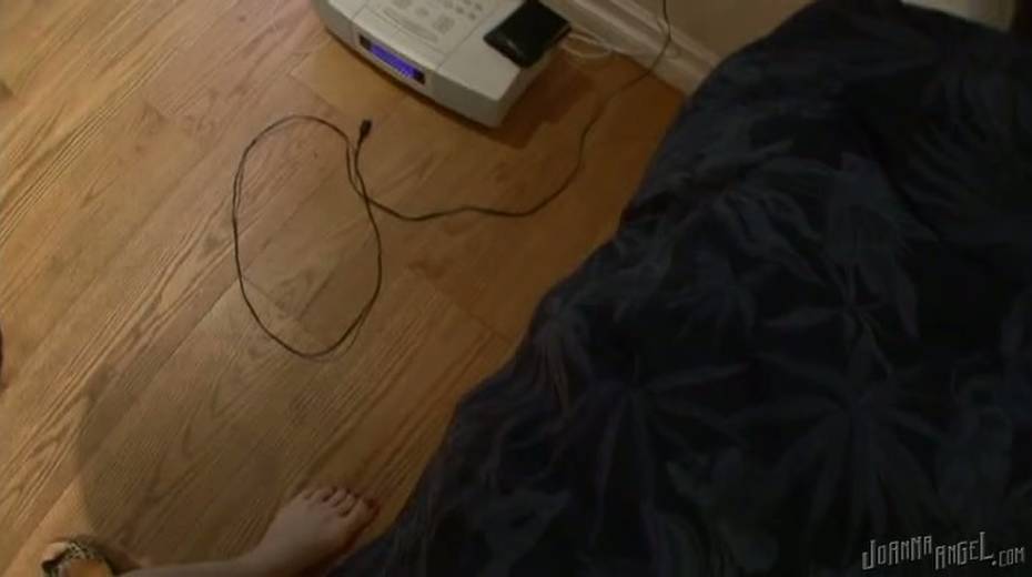 Bitchy red haired wench is gonna fuck herself with fake penis - 12. pic