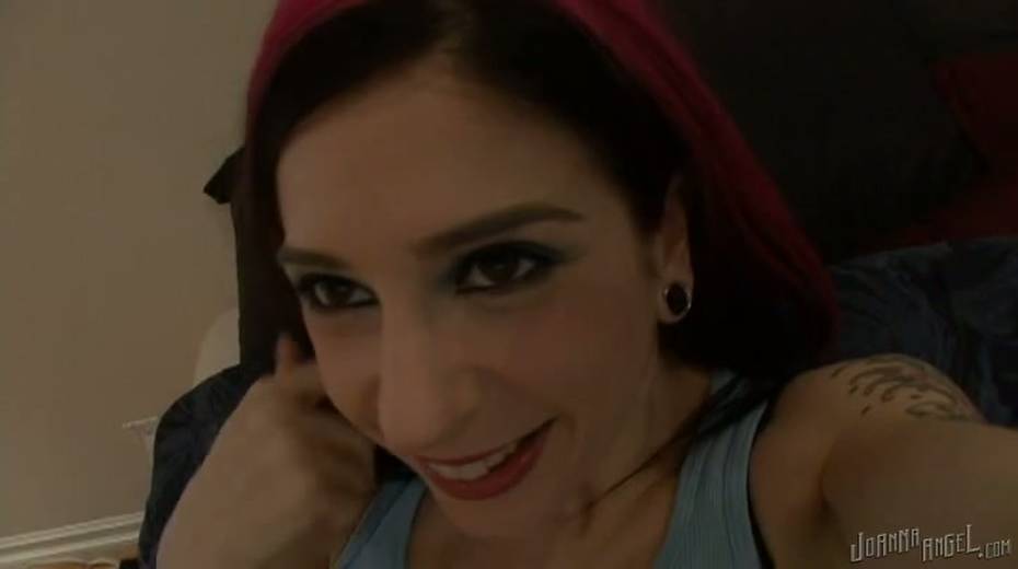 Bitchy red haired wench is gonna fuck herself with fake penis - 13. pic