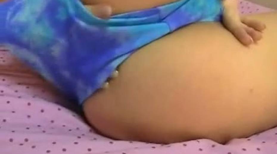 Sizzling brunette girl Lucinda fingering herself in solo video - 6. pic