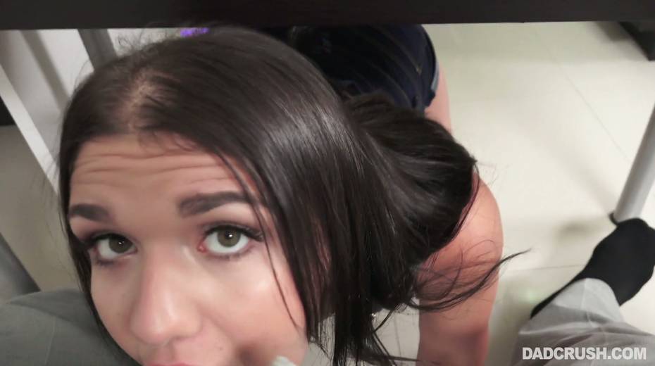 Chubby step daughter April Dawn gets intimate with her step-daddy - 5. pic