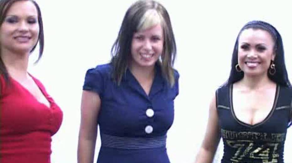 The day when the kinkiest milf bitches got together in the store - 3. pic