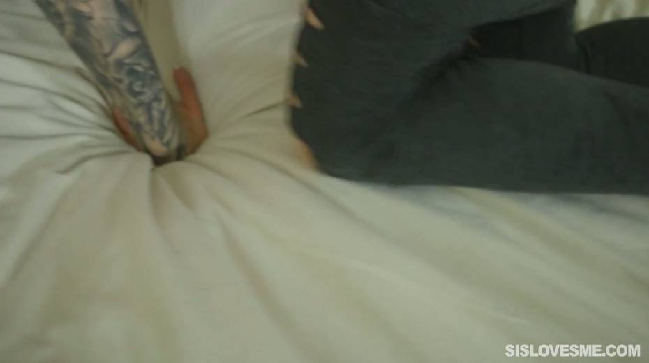 Whorish stepsister Marley Brinx gives blowjob and gets her anus stretched on a pov camera - 13. pic