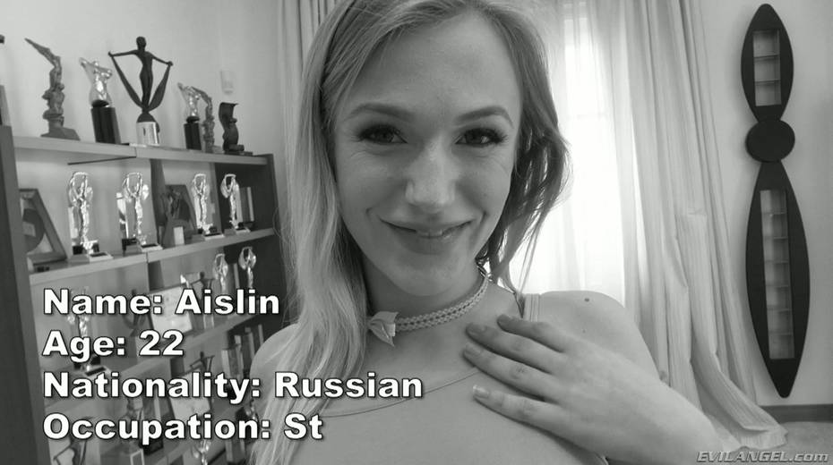 Slutty Russian chick Aislin invite to penetrate her shaved hospitable pussy - 3. pic