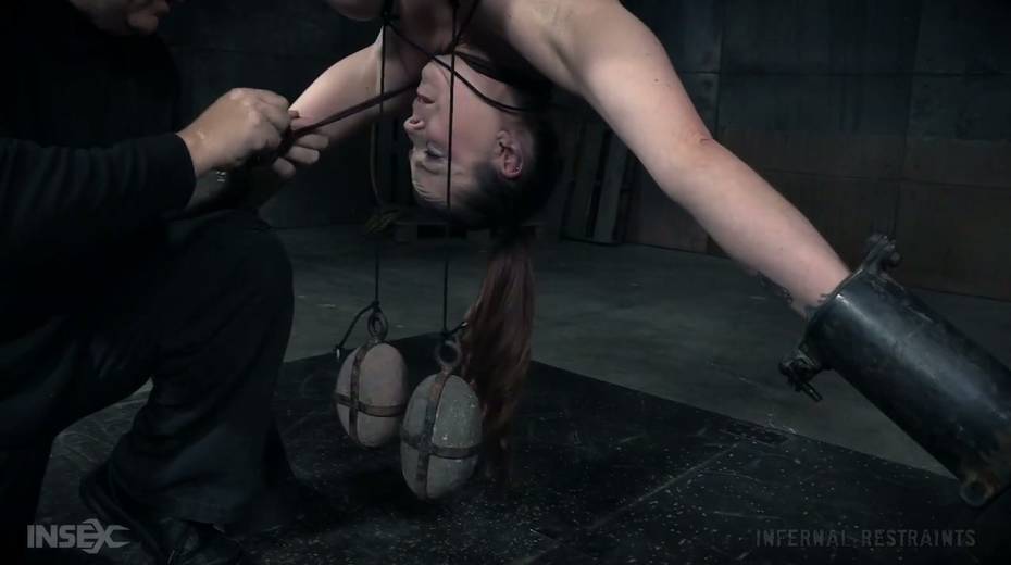 Suspended upside down bitch Bella Rossi gets her pussy punished - 4. pic