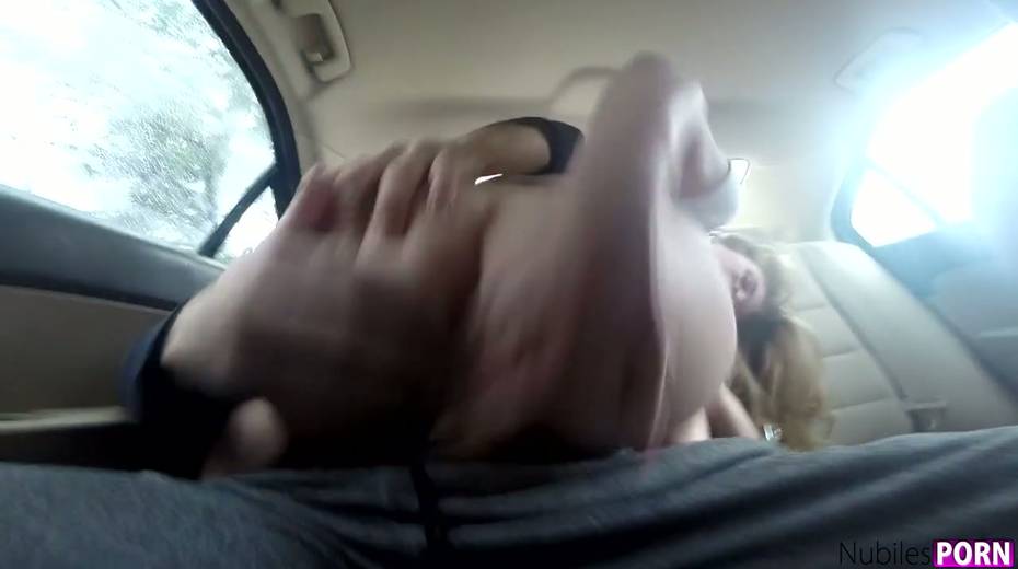 Cum-thirsty Anya Olsen gives a blowjob in the car and gets fucked in the back seat - 18. pic