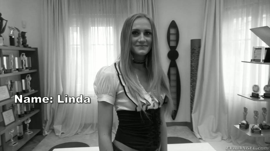 Seductive Hungarian bitch Linda Leclair gets her anus destroyed - 2. pic