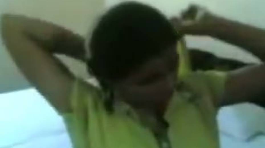 Cock crazed Indian slut gives her lover a nice blowjob - 2. pic