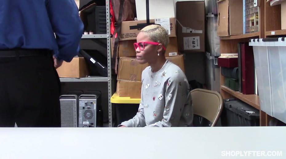 Naughty ebony chick Arie Faye gets punished for shoplifting - 2. pic