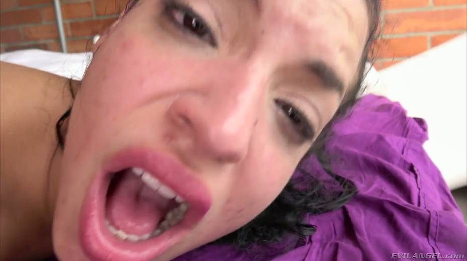 Colombian hottie Matilde Ramos gets her mouth and anus banged hard - 27. pic