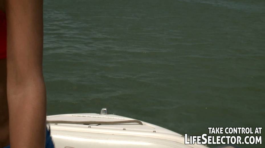Shapely enchantress Alexis Brill is fucking on the boat - 5. pic