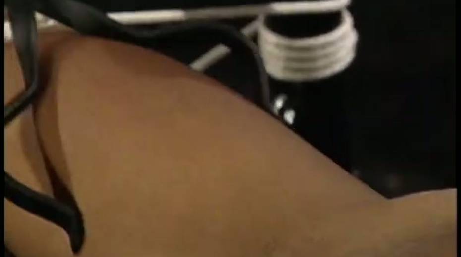 Stunning black dominatrix whips her alluring slave girl - 14. pic