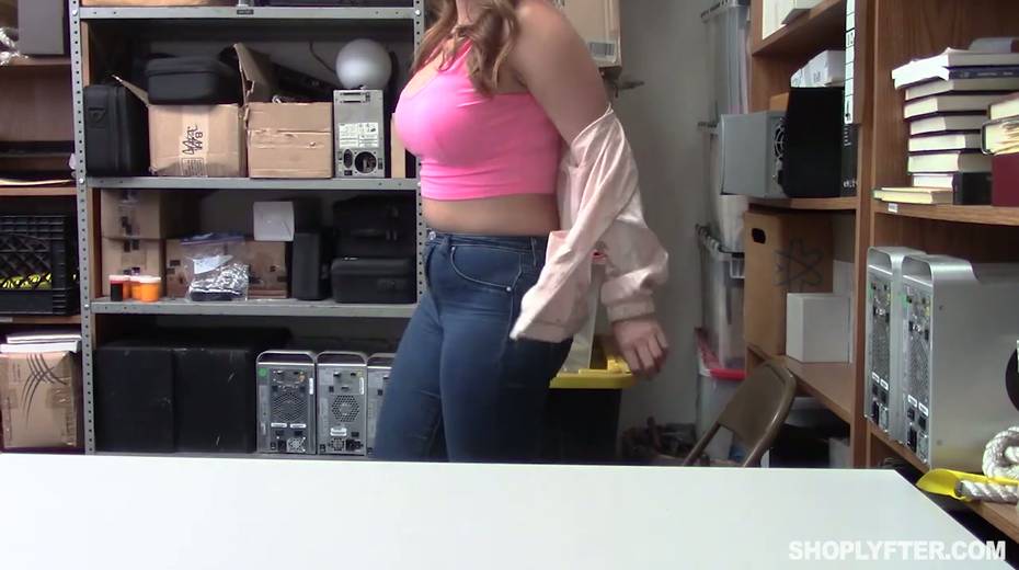 Shoplifting chick Skylar Snow is fucked by one kinky cop in the back room - 4. pic