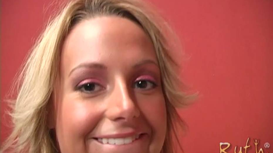 Leggy blondie Nikki Hilton and one more cowgirl ride stiff big black tool - 6. pic