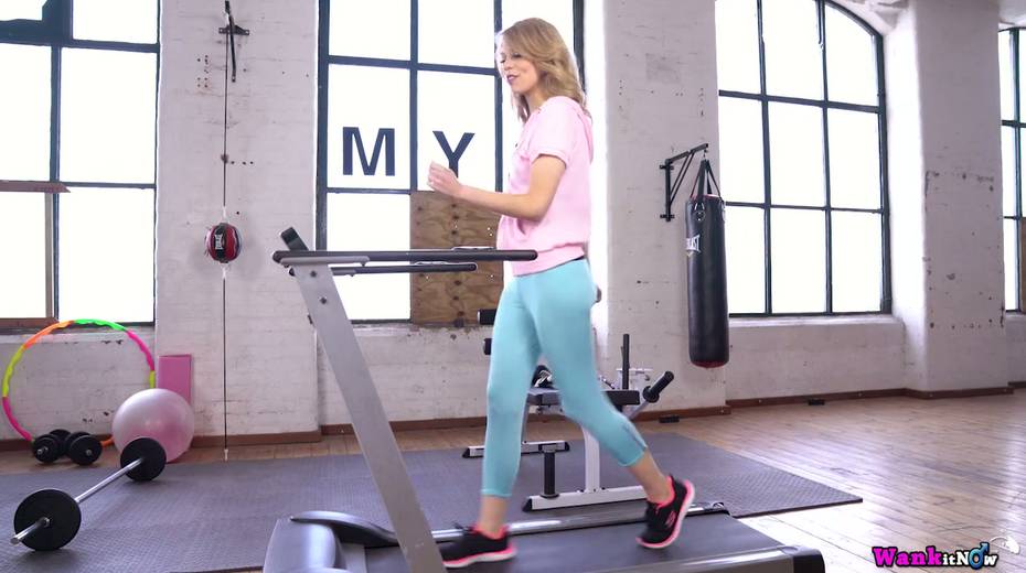 Slim chick Eva is masturbating her hungry hole at the gym - 2. pic