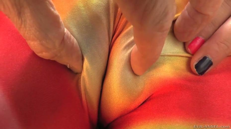 Super sexy cameltoe of naughty hottie Alby Rydes will turn you on very much - 17. pic
