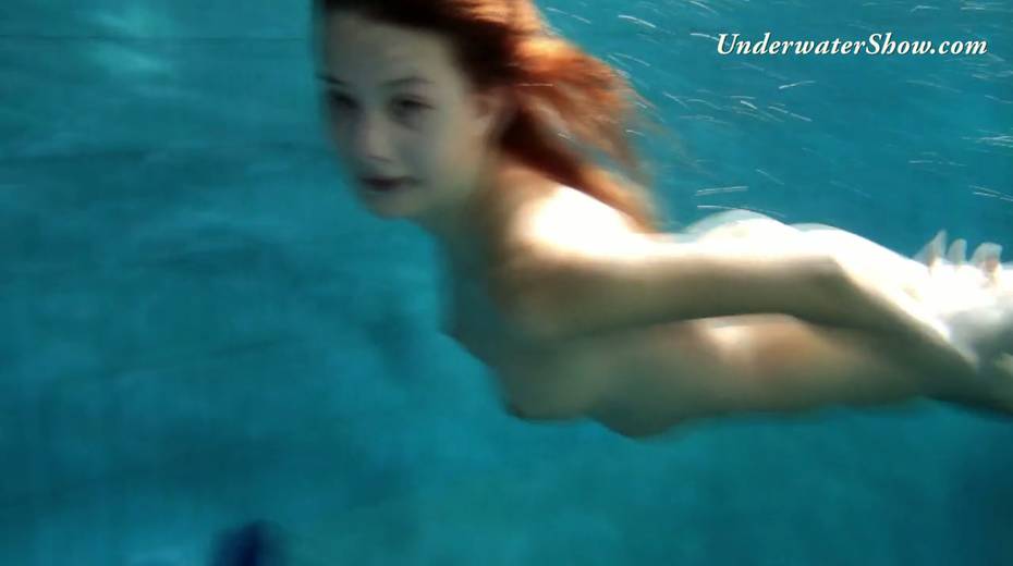 Breath taking underwater show featuring sexy babe in dress - 16. pic