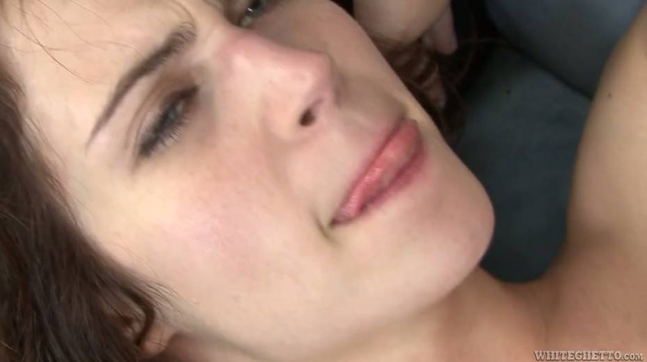 White chick Faith Leon is having mind blowing sex with BBC - 20. pic