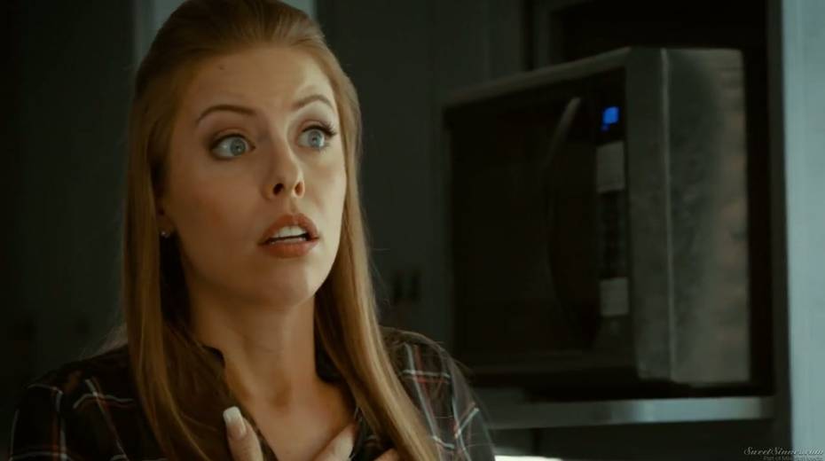 Juggy seductress Britney Amber gets fucked hard in the kitchen - 2. pic
