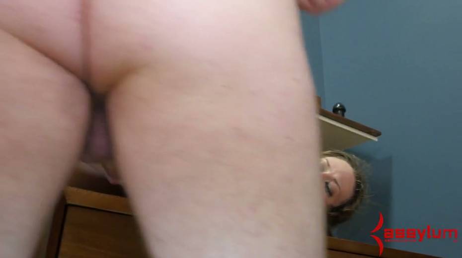 Kinky jerk fucks tight anus and deep throat of pretty hot teen Vika - 24. pic