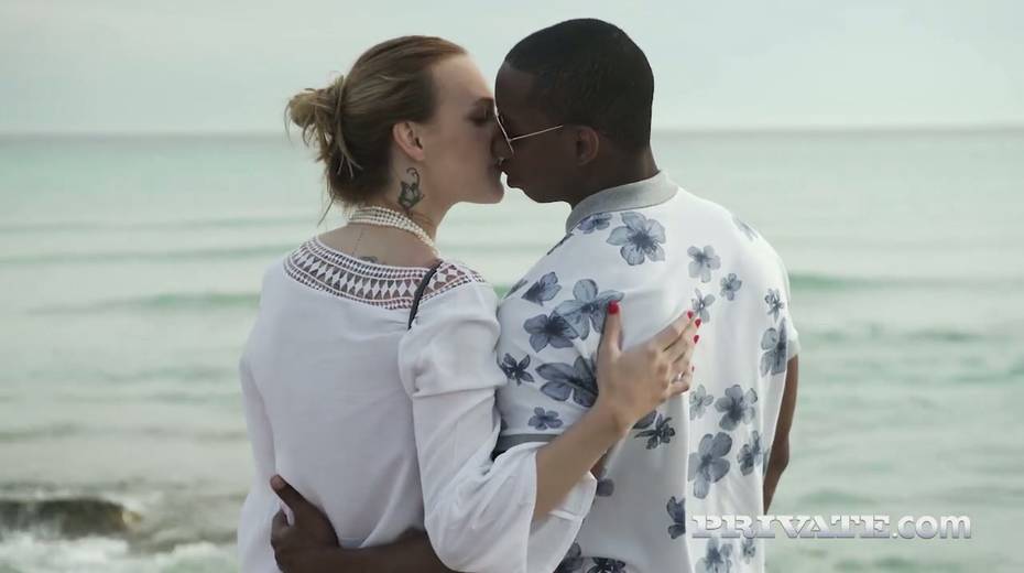 Sex-appeal white babe Belle Claire is making love with hot blooded mandingo - 3. pic