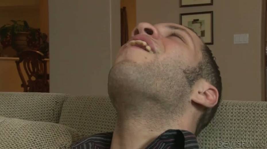 Horny pervert gets his dick sucked by the spoiled transsexual whore - 3. pic